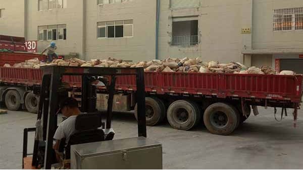 38℃高温下——东莞萝莉社破解版APP金属回收废铜30吨