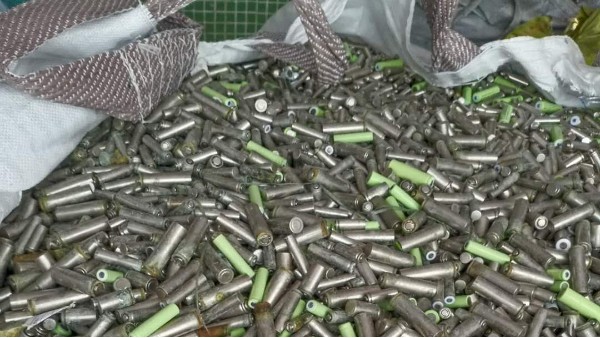 新能源汽车销售前景宽阔：废弃萝莉社轻量版APP回收行业迎来“春天“